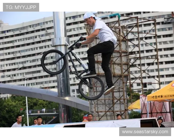 深圳攀岩队在极限运动会上以87分稳居积分榜首位引发关注