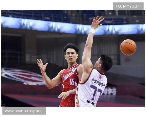 北京控股主场迎战南京同曦激烈对决上演巅峰篮球精彩纷呈 北京控股主场迎战南京同曦激烈对决上演巅峰篮球精彩纷呈