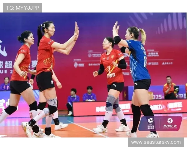 女排联赛江苏队与浙江队激战正酣精彩瞬间引人瞩目